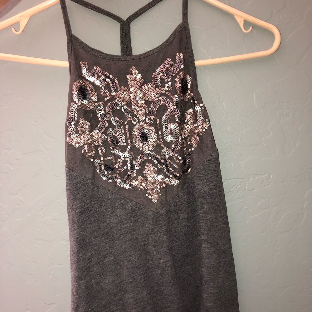 hollister tank